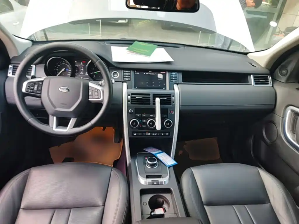 Land Rover Discovery Sport 2018 — фото 10