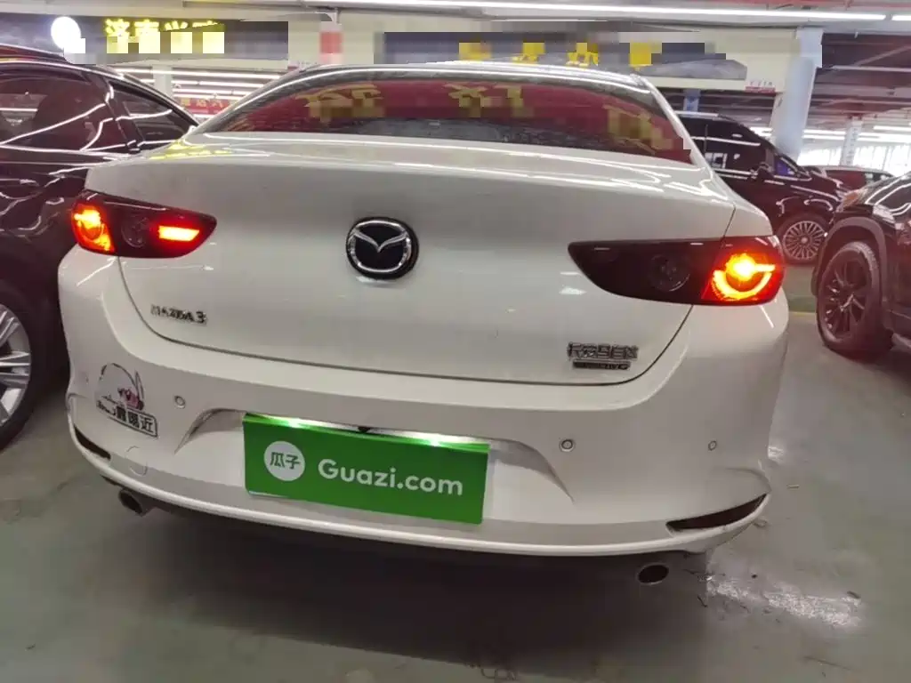 Mazda 3 Axela 2022