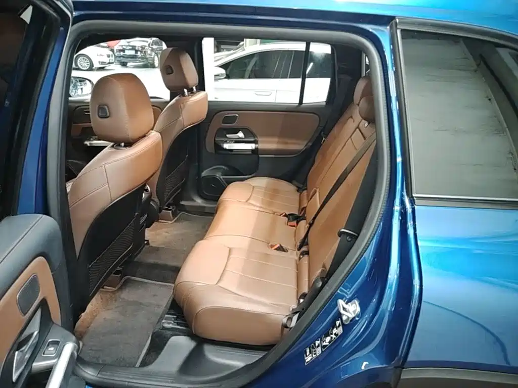 Mercedes-Benz GLB 2023 — фото 17