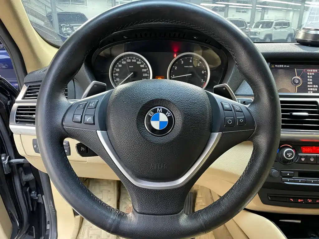 BMW X6 2011 — фото 8