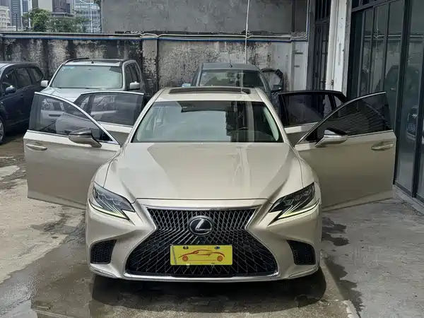 Lexus LS 2019