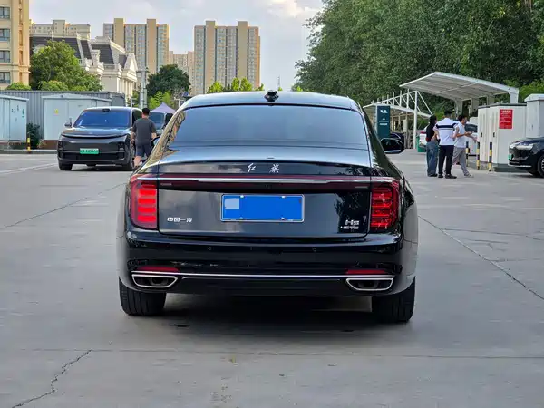 Hongqi H9 2025