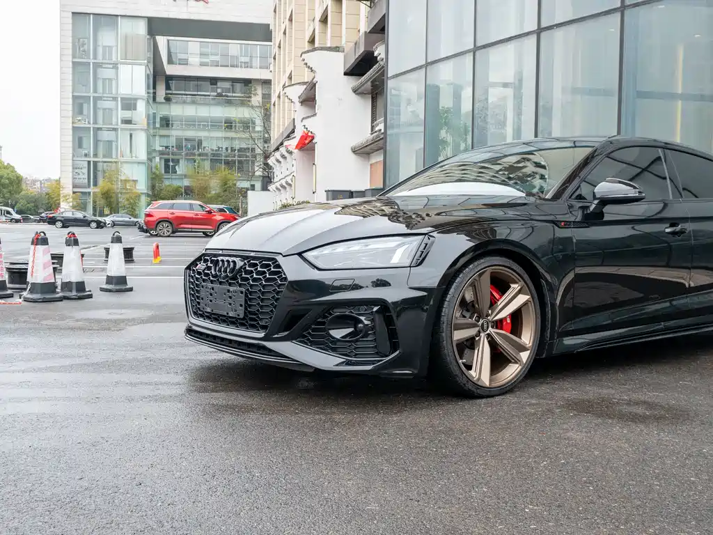 Audi RS 5 2022 — фото 10
