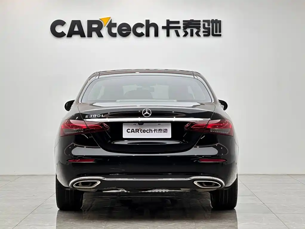 Mercedes-Benz E-Class 2023 — фото 4