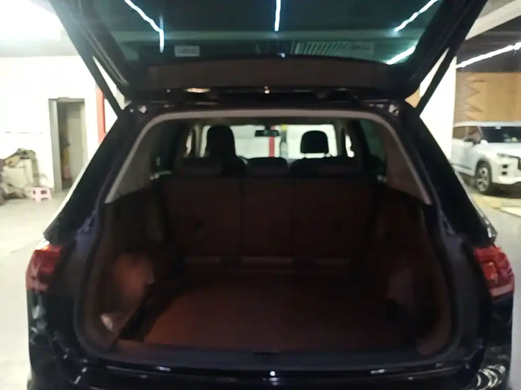 Volkswagen Tiguan L 2022 — фото 19