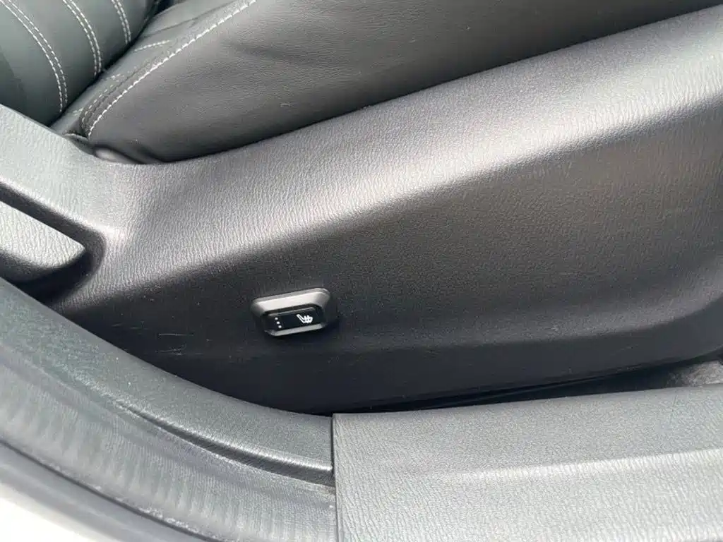 Mazda CX-4 2023 — фото 12