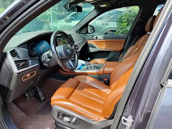 BMW X7 2021