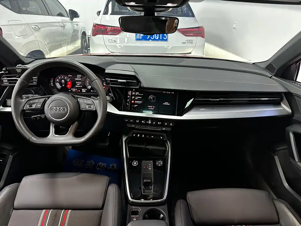 Audi A3 2022 — фото 17