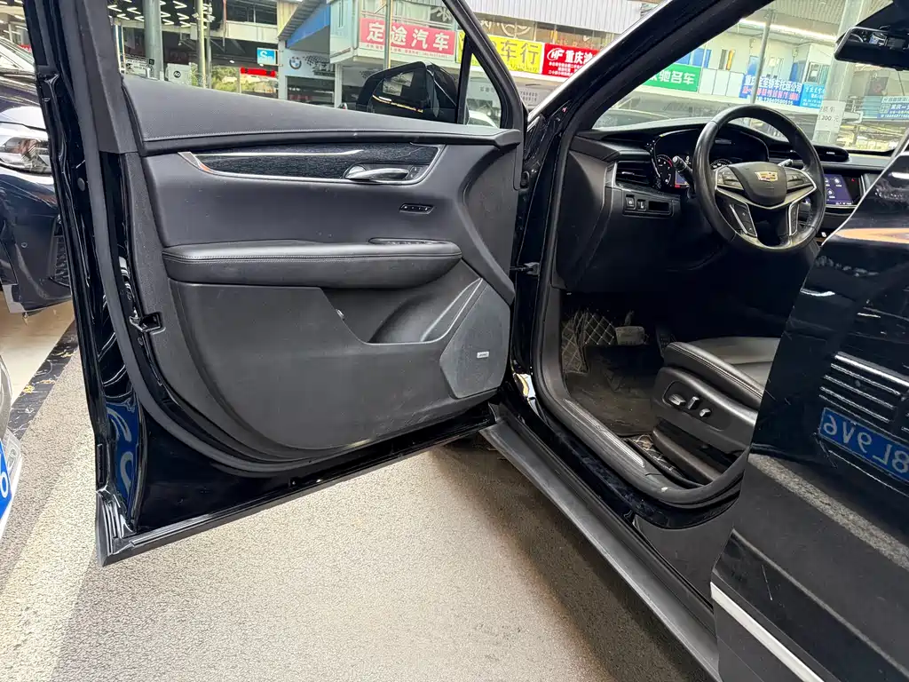 Cadillac XT5 2022 — фото 10