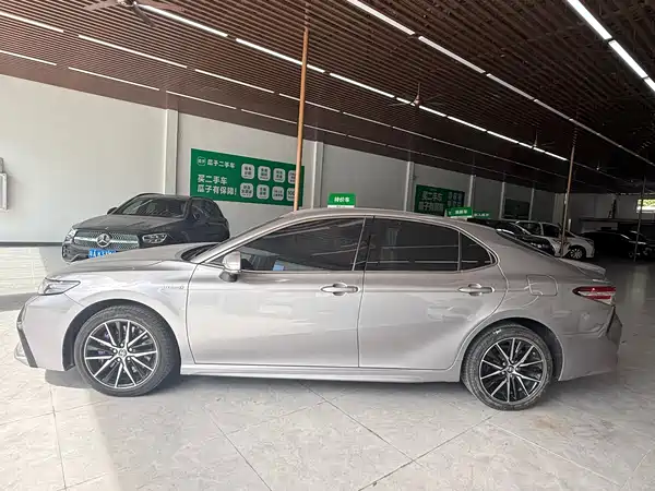 Toyota Camry 2023
