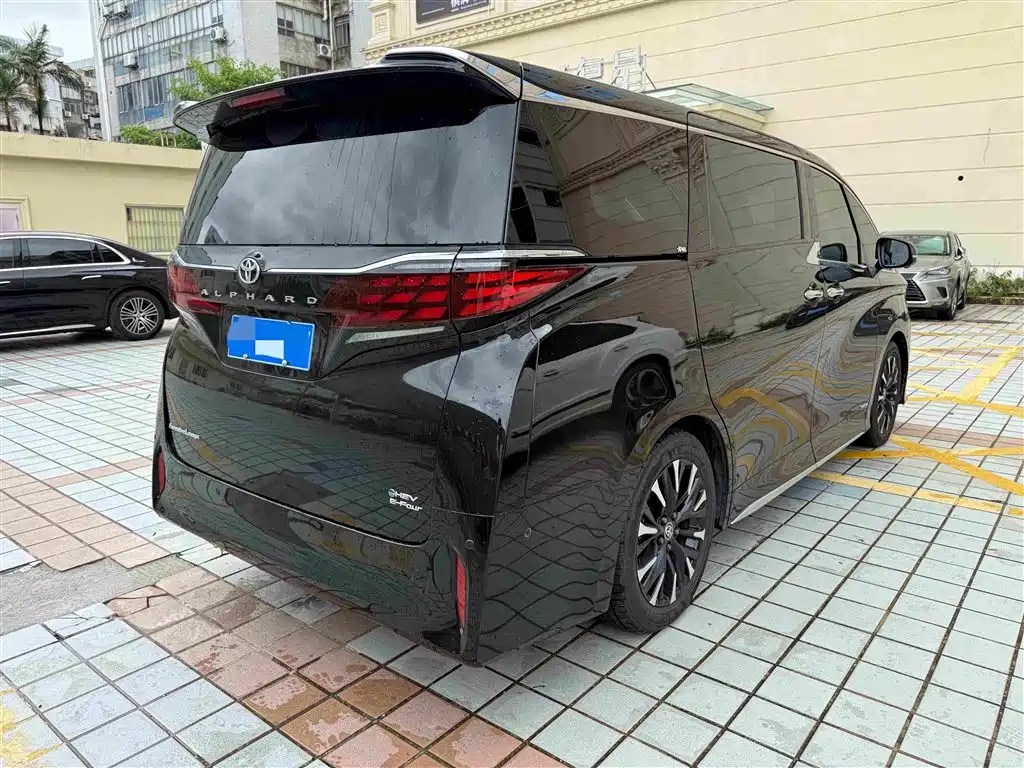 Toyota Alphard 2025 — фото 15
