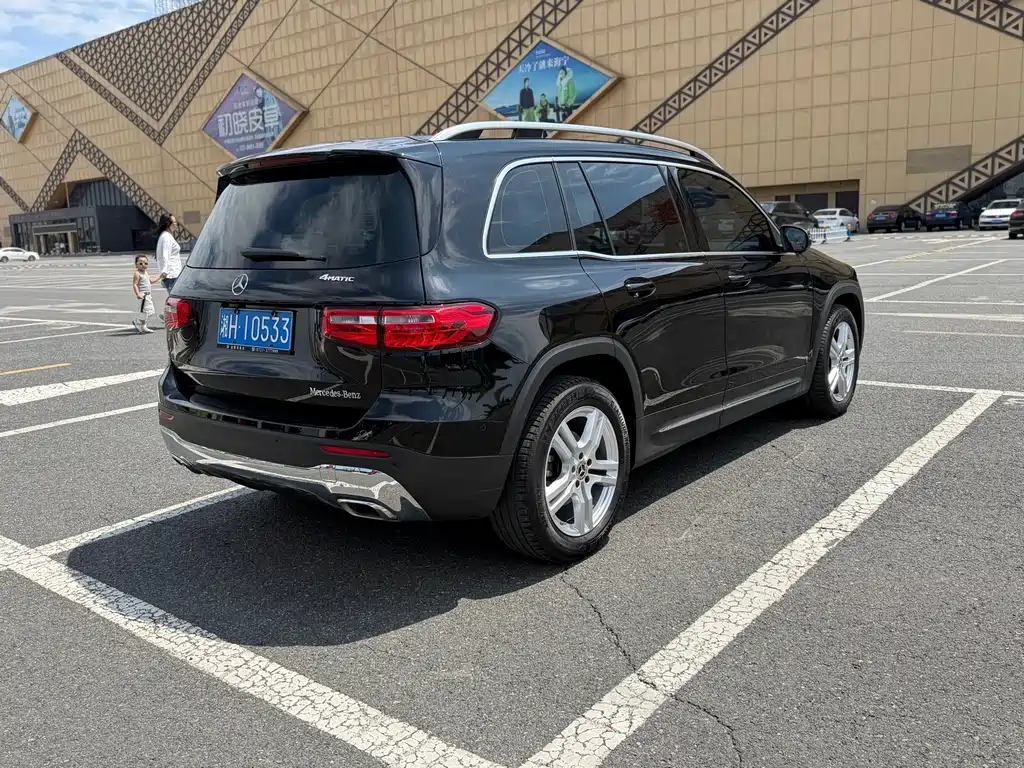 Mercedes-Benz GLB 2021