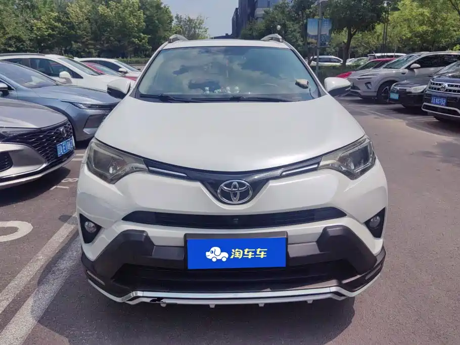 Toyota RAV4 2016 — фото 2