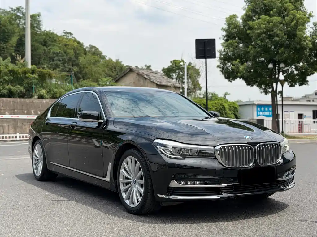 BMW 7 Series 2018 — фото 3
