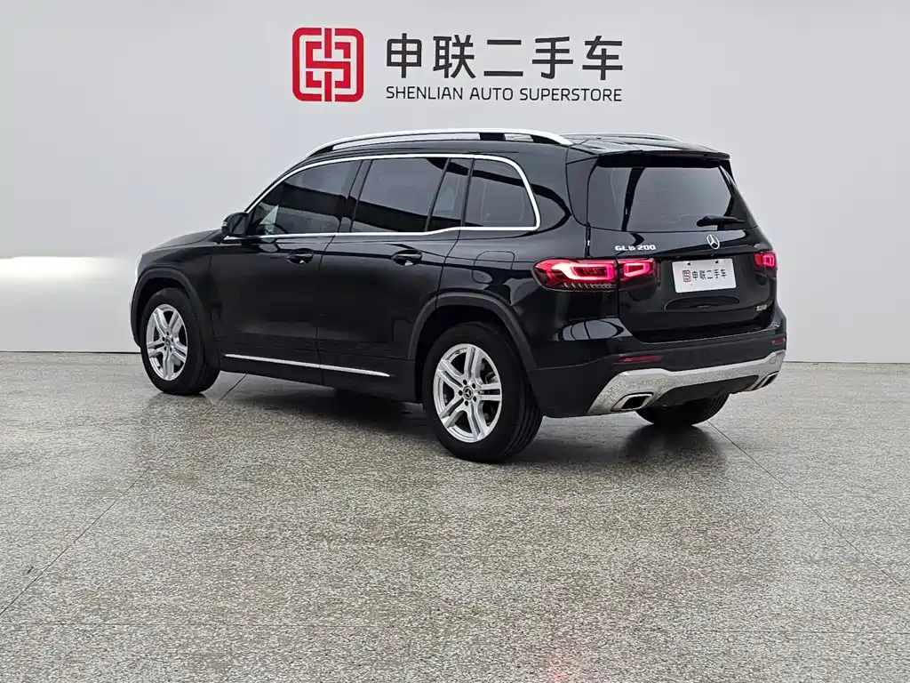 Mercedes-Benz GLB 2023
