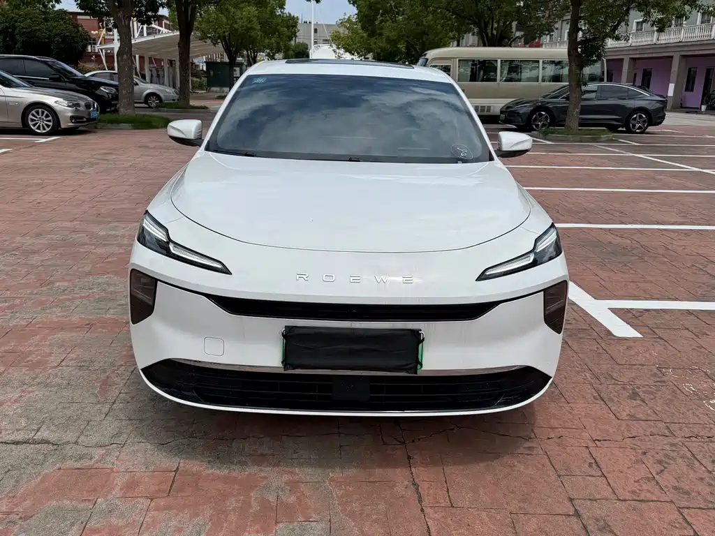 Roewe D6 2025