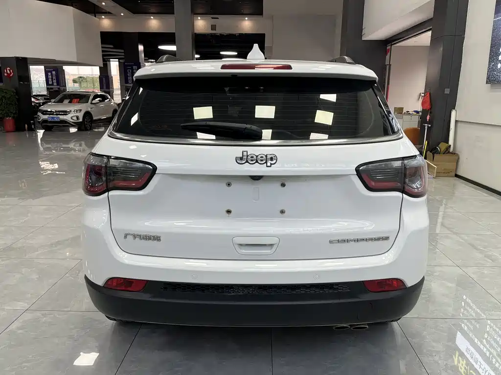 Jeep Compass 2020 — фото 8