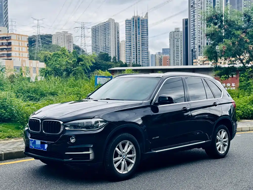 BMW X5 2019 — фото 1