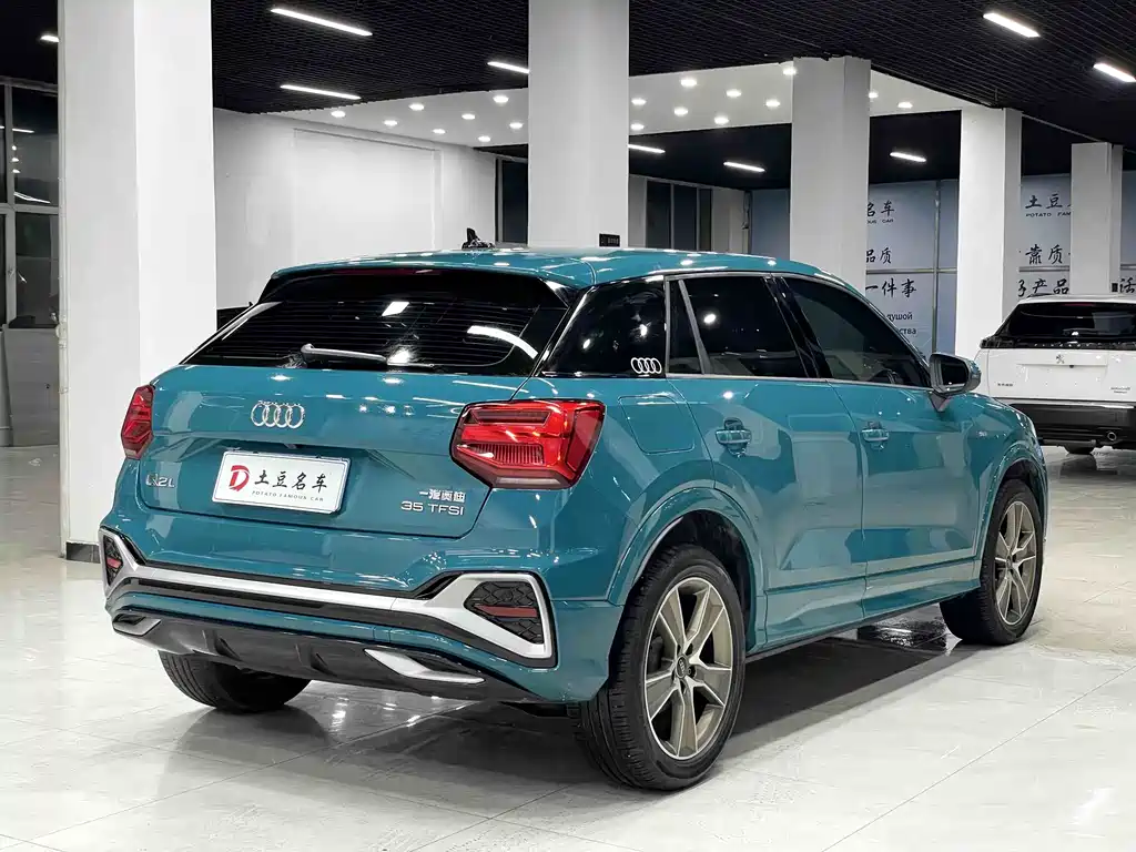 Audi Q2L 2022 — фото 6