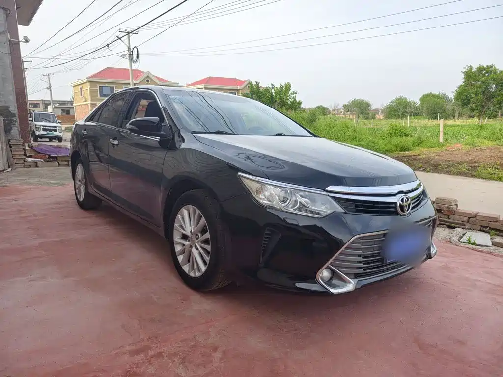 Toyota Camry 2016 — фото 16