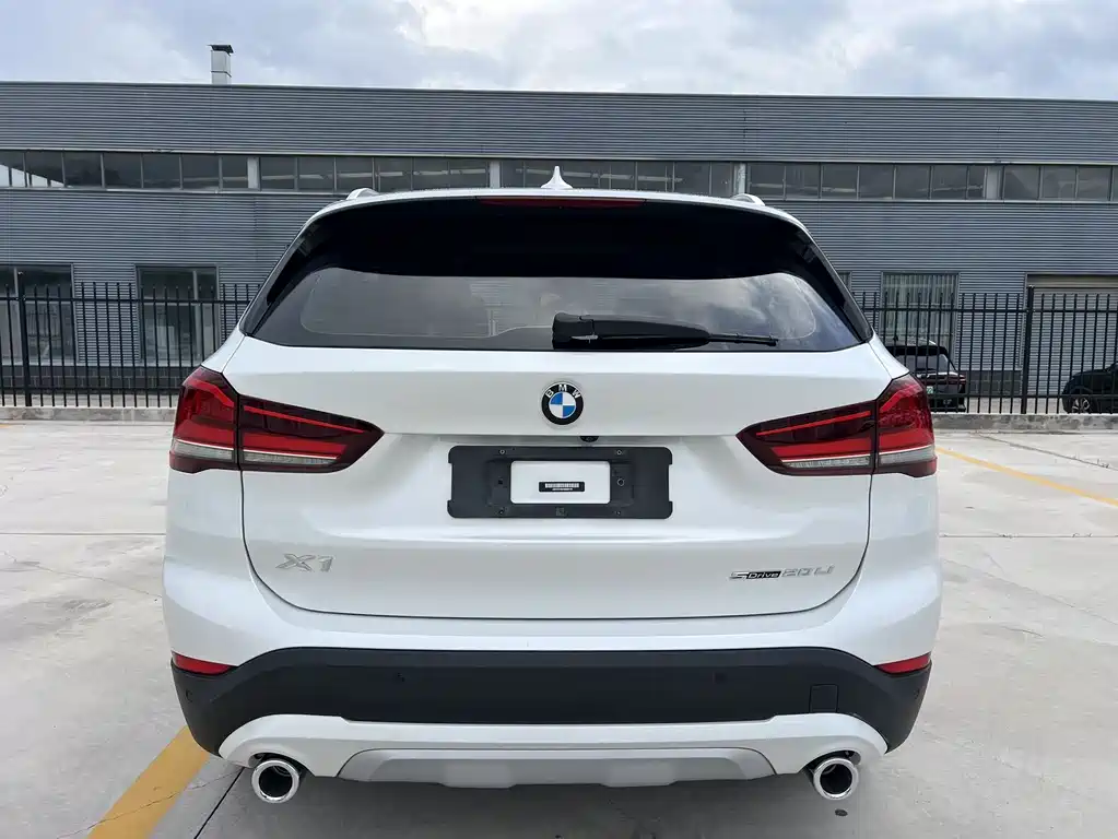 BMW X1 2022 — фото 5