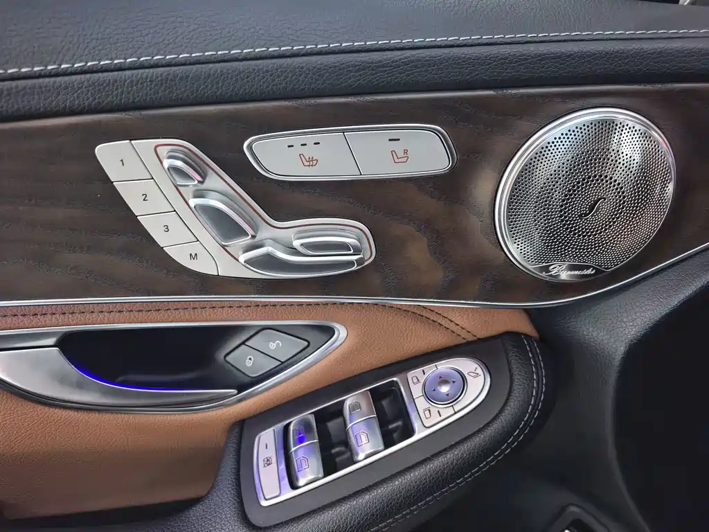 Mercedes-Benz GLC 2019 — фото 13