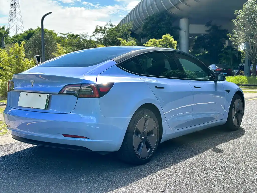 Tesla Model 3 2022 — фото 8