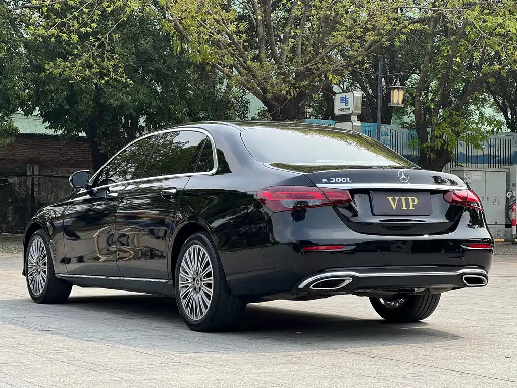 Mercedes-Benz E-Class 2021 — фото 20