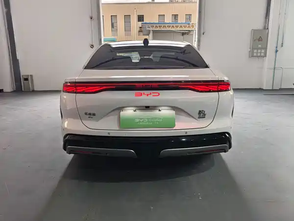 BYD Han L 2025
