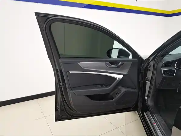 Audi A6L 2025