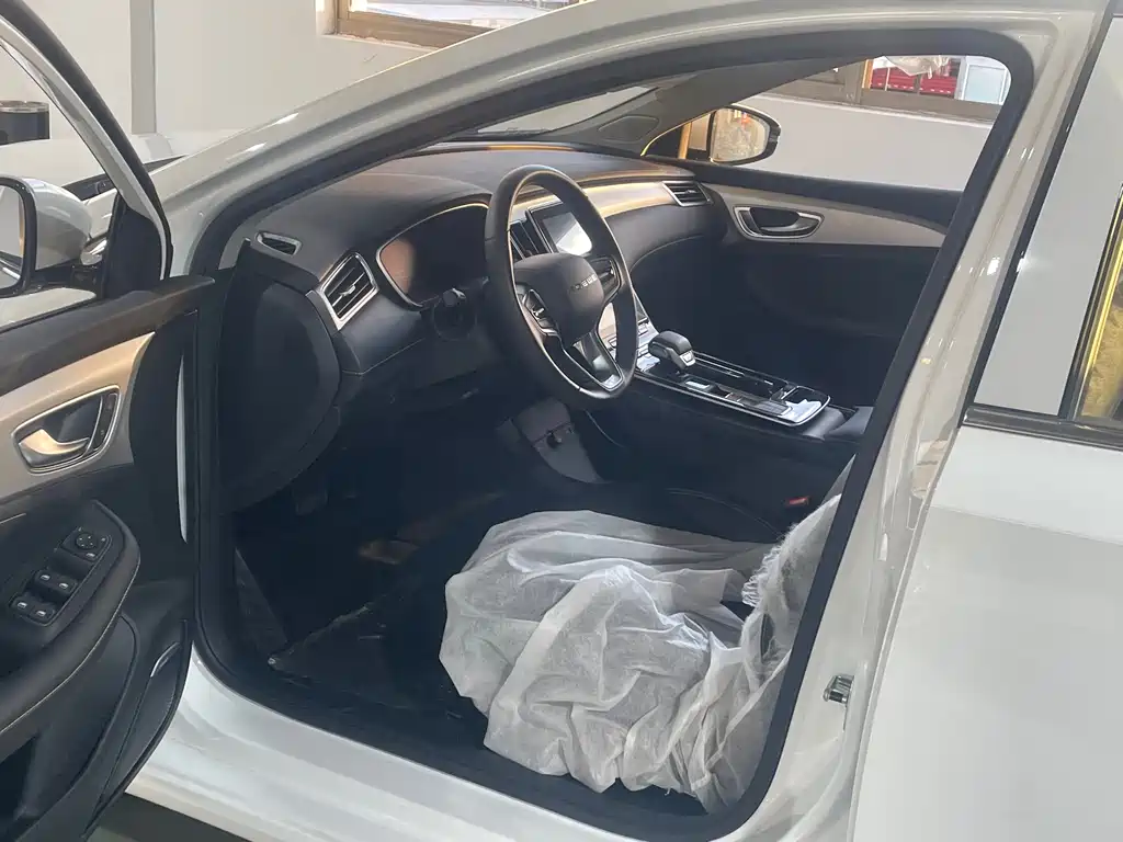 Roewe i6 MAX New Energy 2026 — фото 7