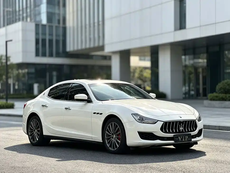 Maserati Ghibli 2021