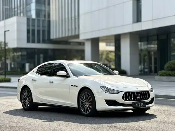 Maserati Ghibli 2021