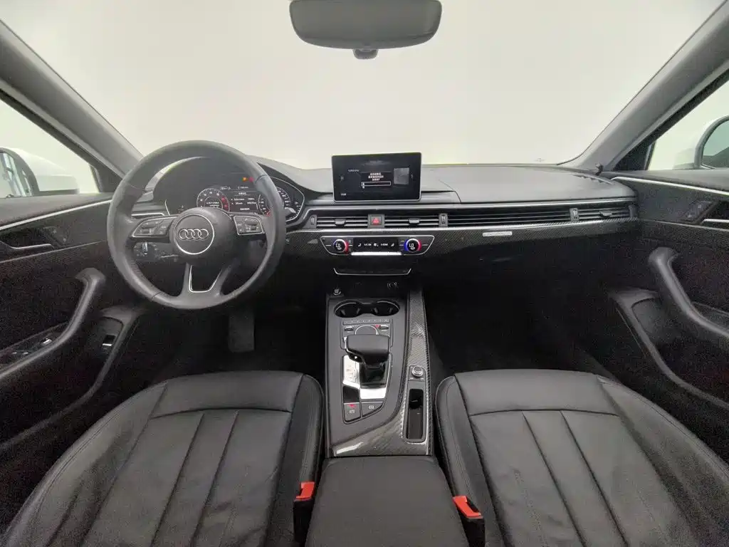 Audi A4L 2019