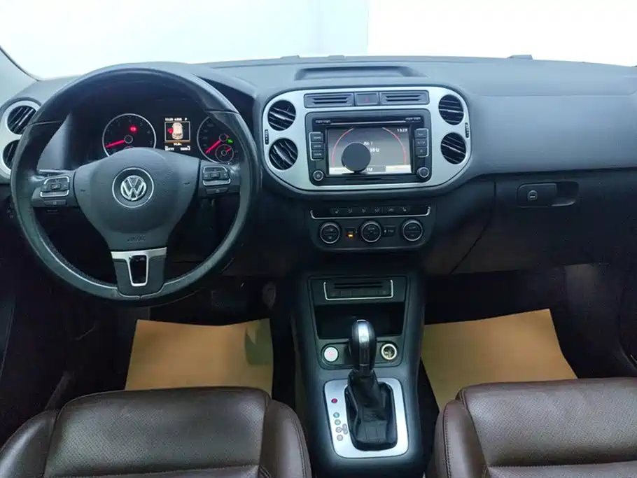 Volkswagen Tiguan 2015 — фото 12
