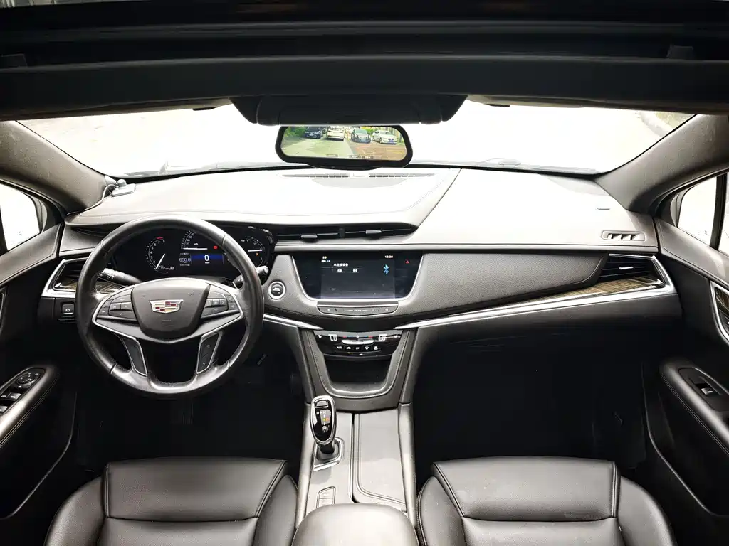 Cadillac XT5 2018 — фото 14