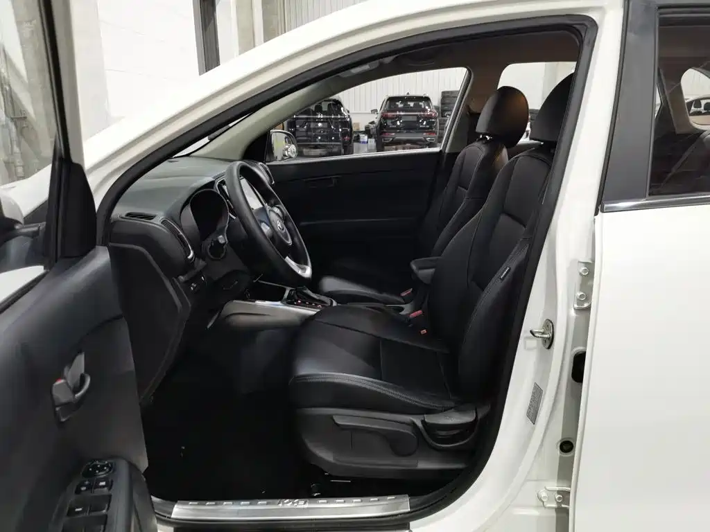 Kia KX3 2016 — фото 10