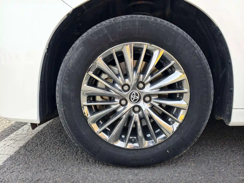 Toyota Alphard 2021 — фото 30
