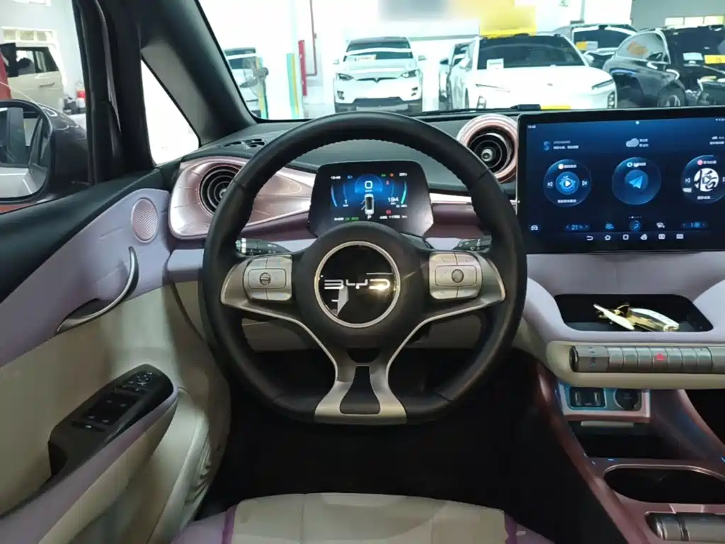BYD Dolphin 2023