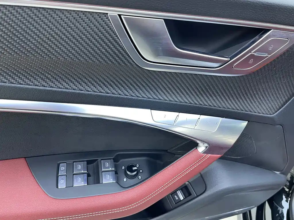 Audi S7 2023 — фото 13