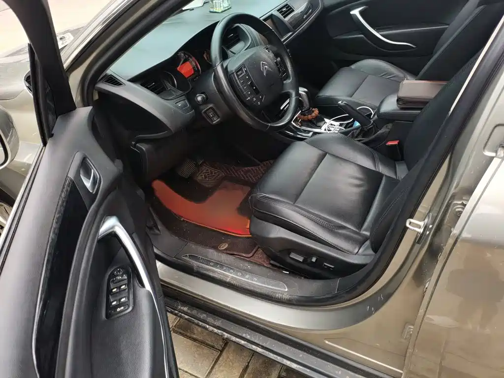Citroën C5 2015 — фото 14