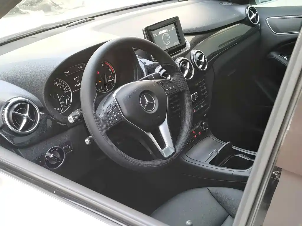 Mercedes-Benz B-Class 2014 — фото 12