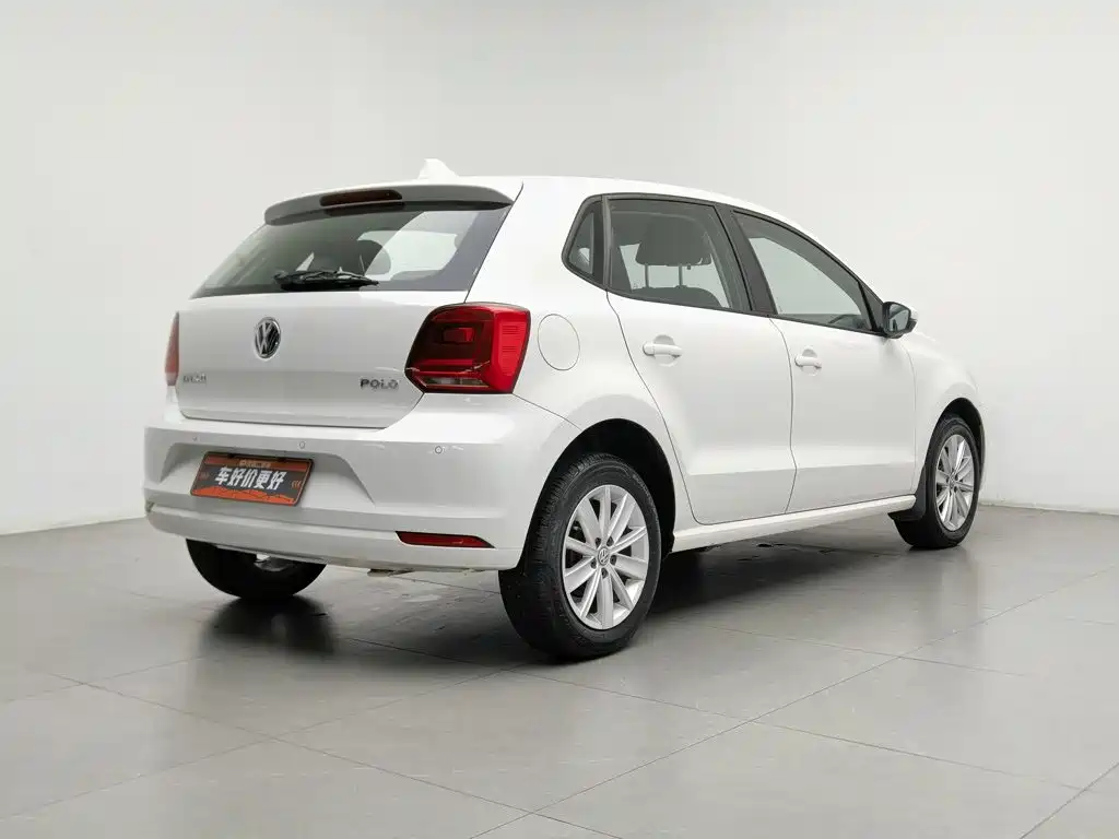 Volkswagen Polo 2015 — фото 2