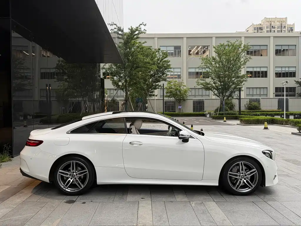 Mercedes-Benz E-Class 2021
