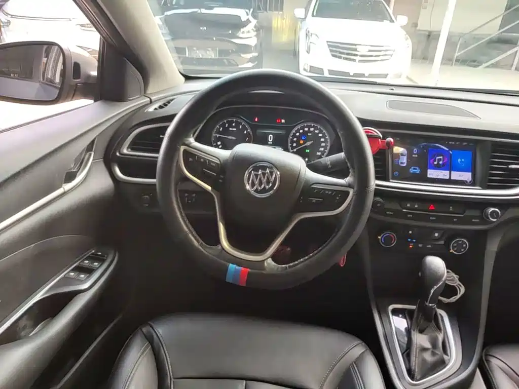 Buick Excelle 2019 — фото 11