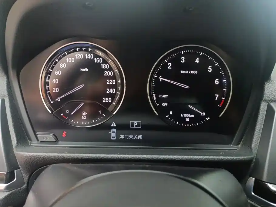 BMW 1 Series 2020 — фото 14