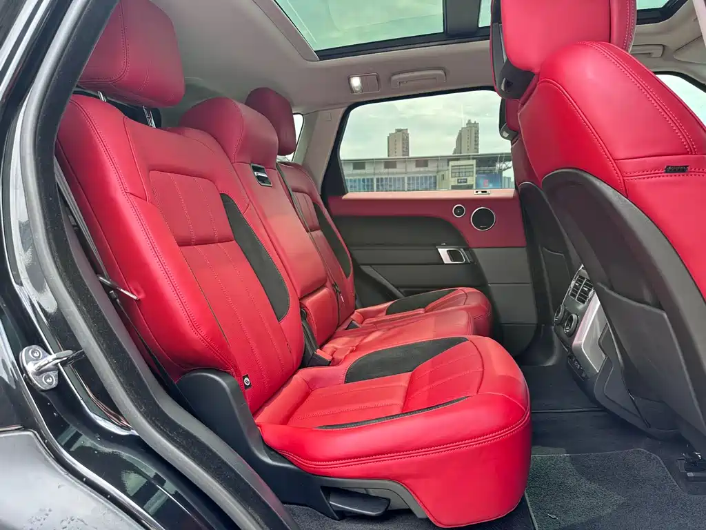 Land Rover Sport 2020 — фото 17