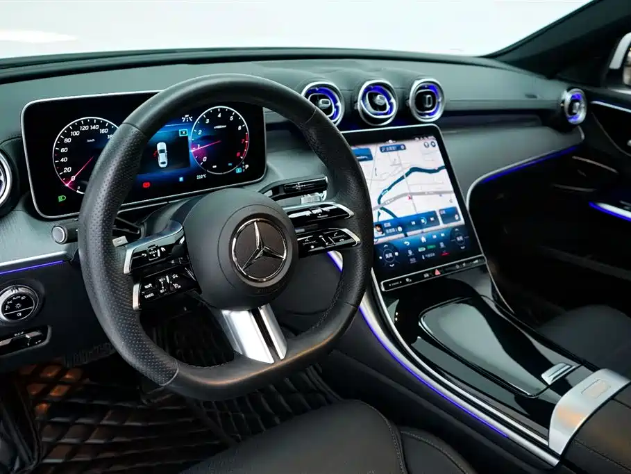 Mercedes-Benz C-Class 2023 — фото 15