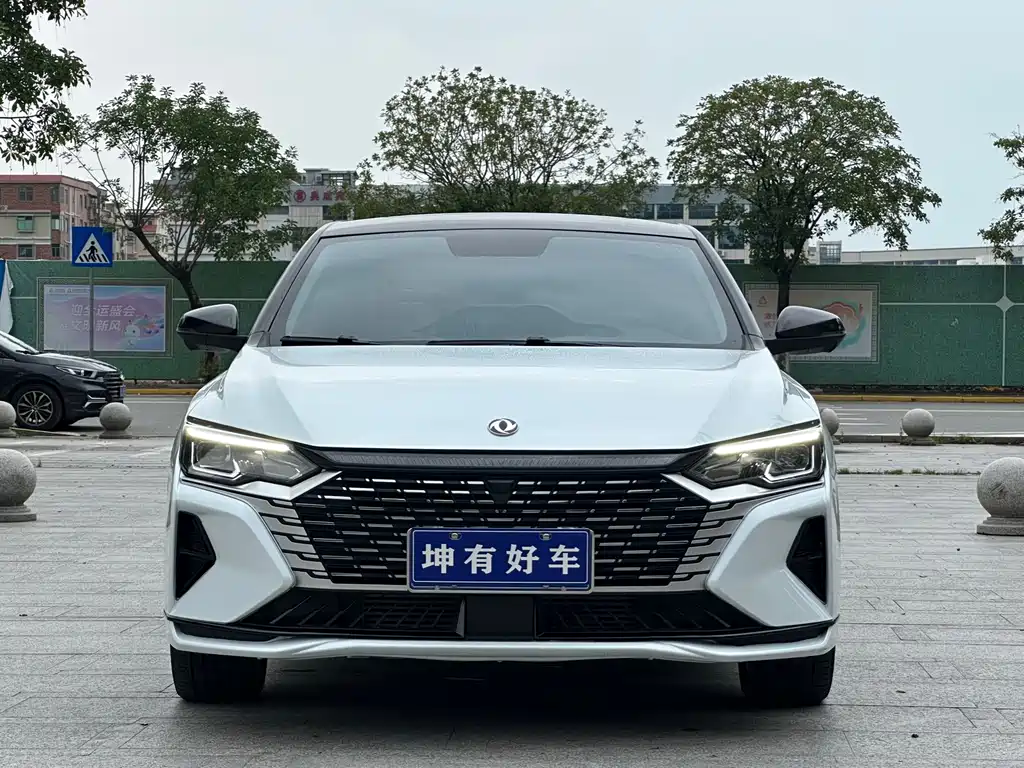 Dongfeng Yixuan MAX 2023 — фото 2