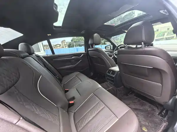 BMW 5 Series 2021